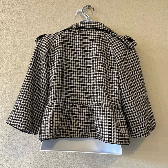 Folded & Hung Black and White 3/4 Sleeve Crop Jacket Size Small - Picture 5 of 9